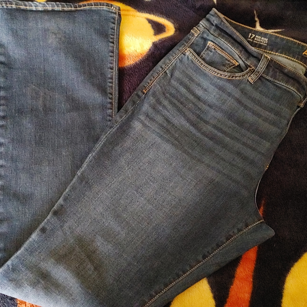 Arizona Women's Mid Rise Blue Jeans Size 17 Juniors